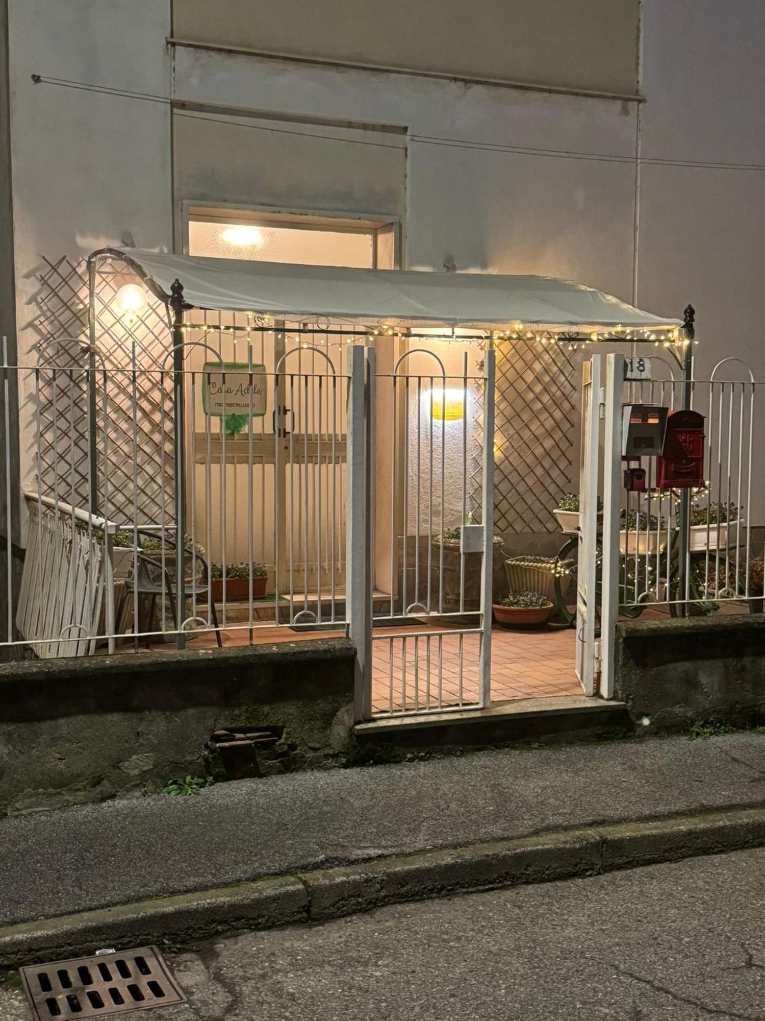 セッラヴァッレ・スクリーヴィア Casa Adele Bed & Breakfast エクステリア 写真